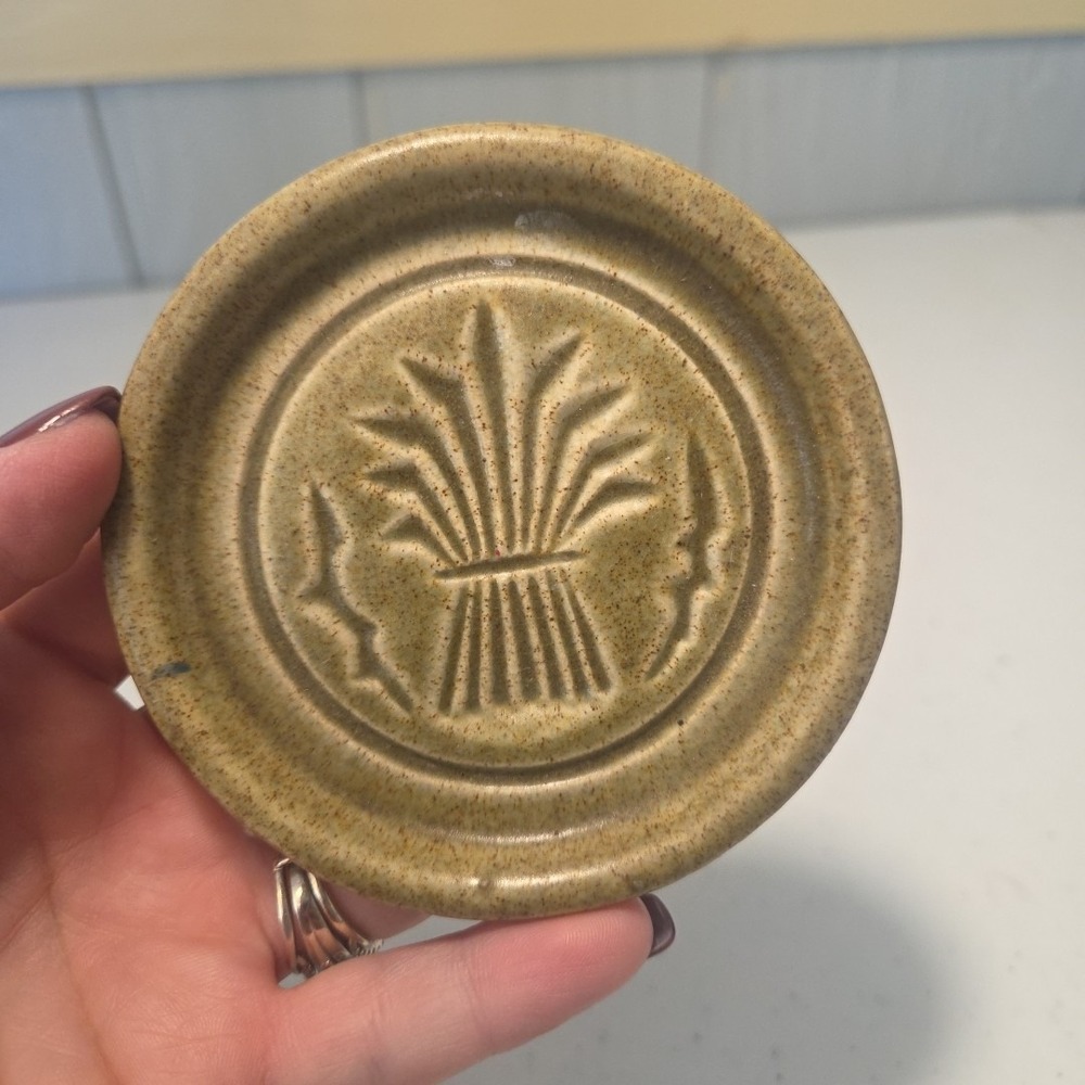 VTG PIGEON FORGE Studio Art POTTERY 3.75" Brown Wheat Buttermold Print Coaster